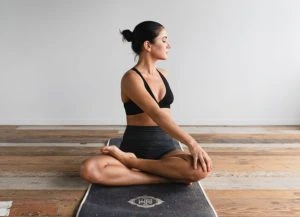 yoga-pilates-en-casa-300x217