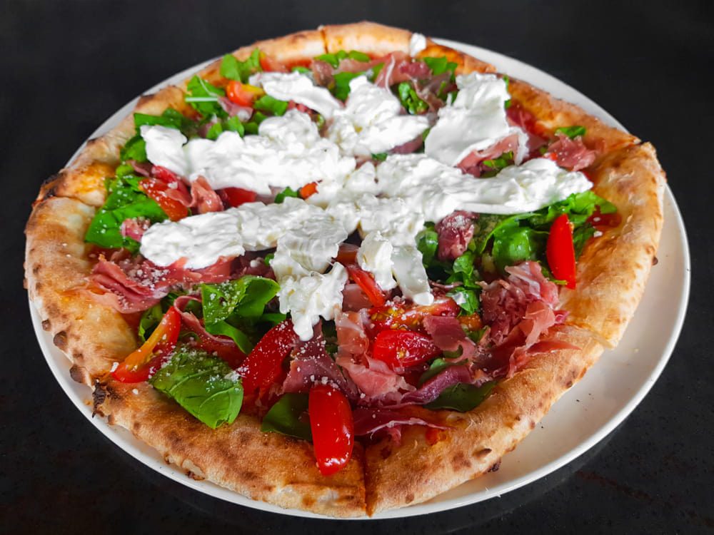 pizza-casera-pesto-burrata pizza casera pesto, burrata y cherry