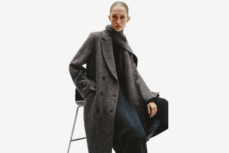 abrigo acolchado oversize Abrigo acolchado mujer gris con cuello alto